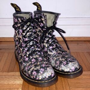 Dr. Martens Women's Floral Combat Boots - Black and Pink 9